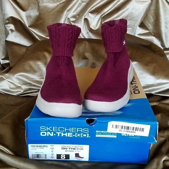 SKETCHERS ON-THE-GO SkyHigh Ultra Air Cooled Goga Mat Knit Bootie Size 8M - Picture 3 of 11